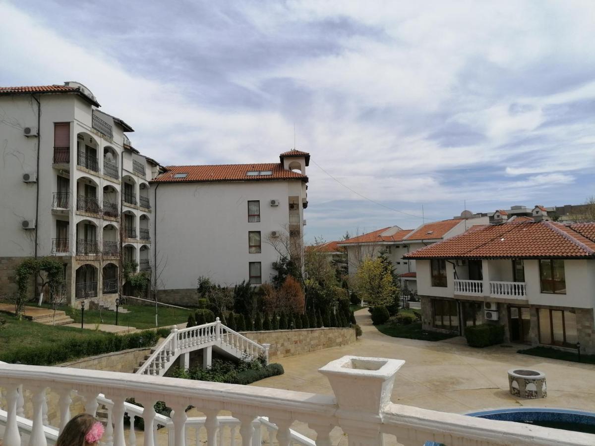 Triumph Holiday Village Sveti Vlas Exterior photo