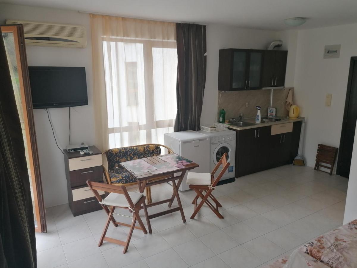 Triumph Holiday Village Sveti Vlas Exterior photo
