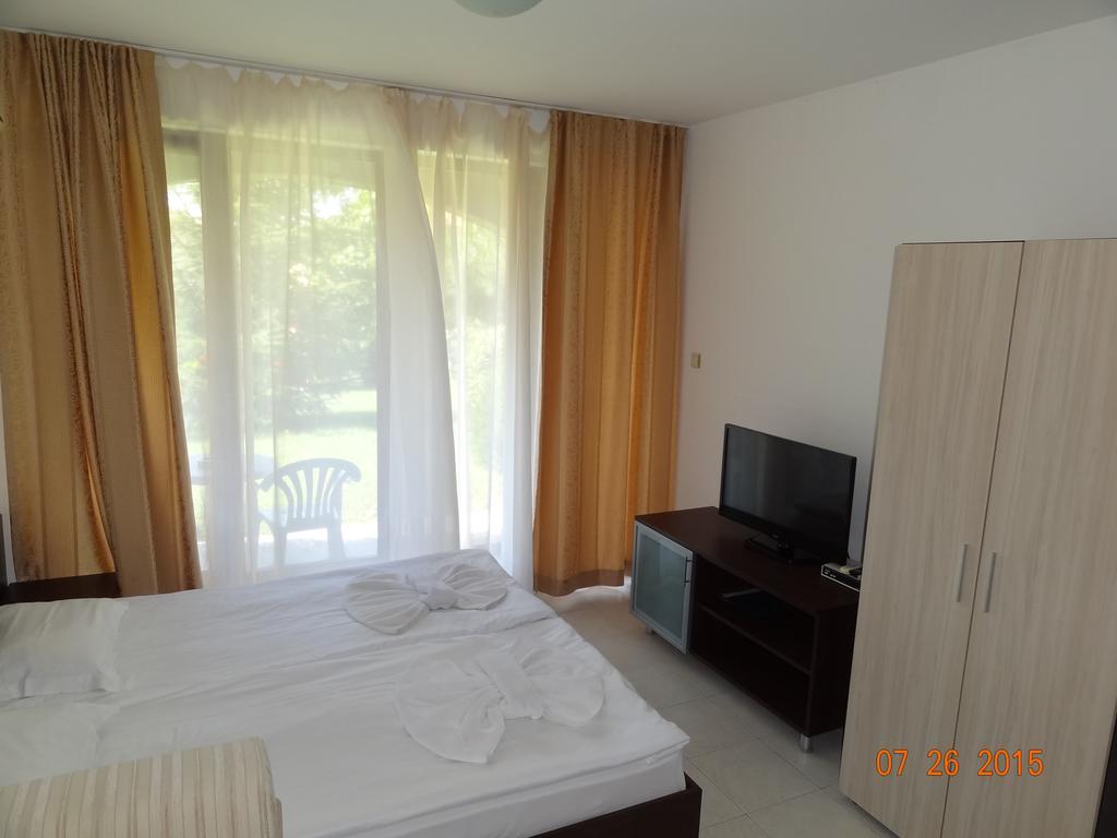 Triumph Holiday Village Sveti Vlas Room photo